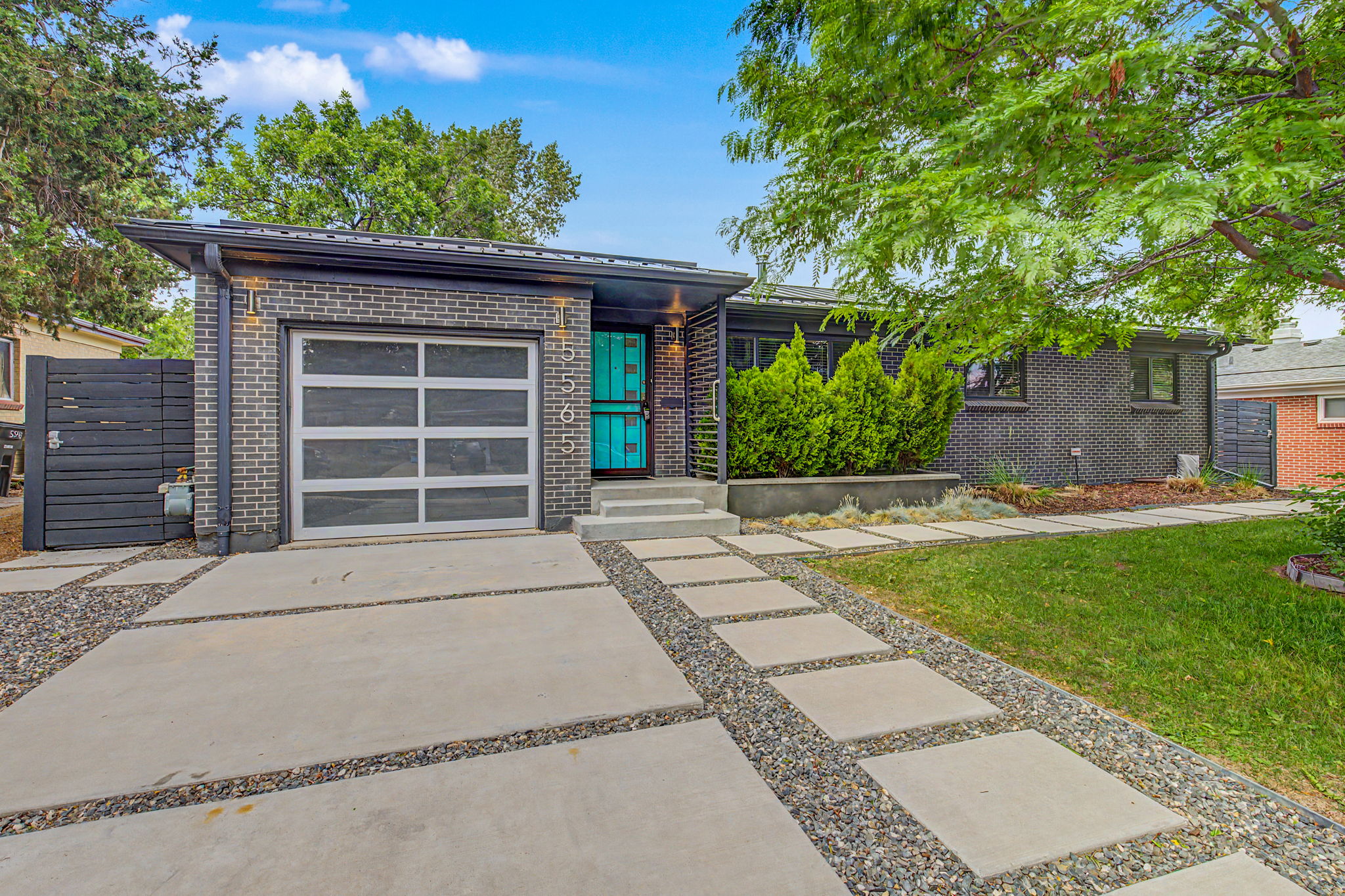 5565 East Bails Drive