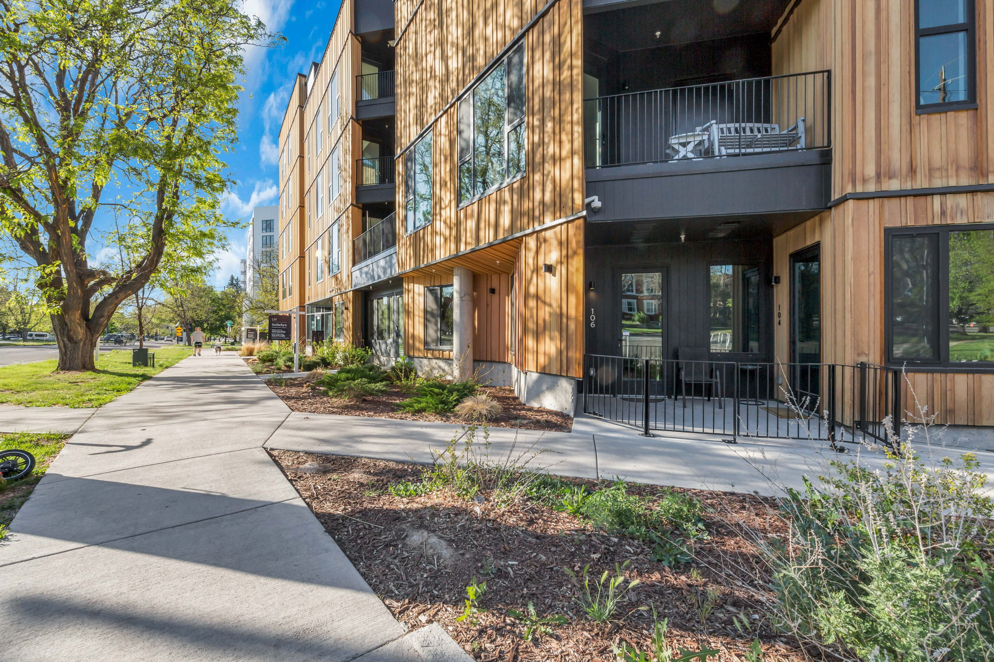 1601 Park Avenue #106