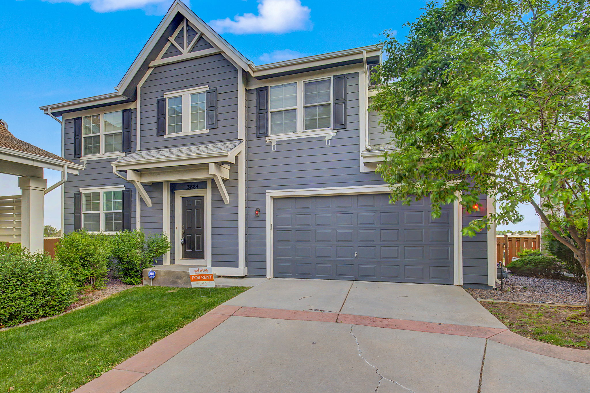 3884 Red Deer Trail