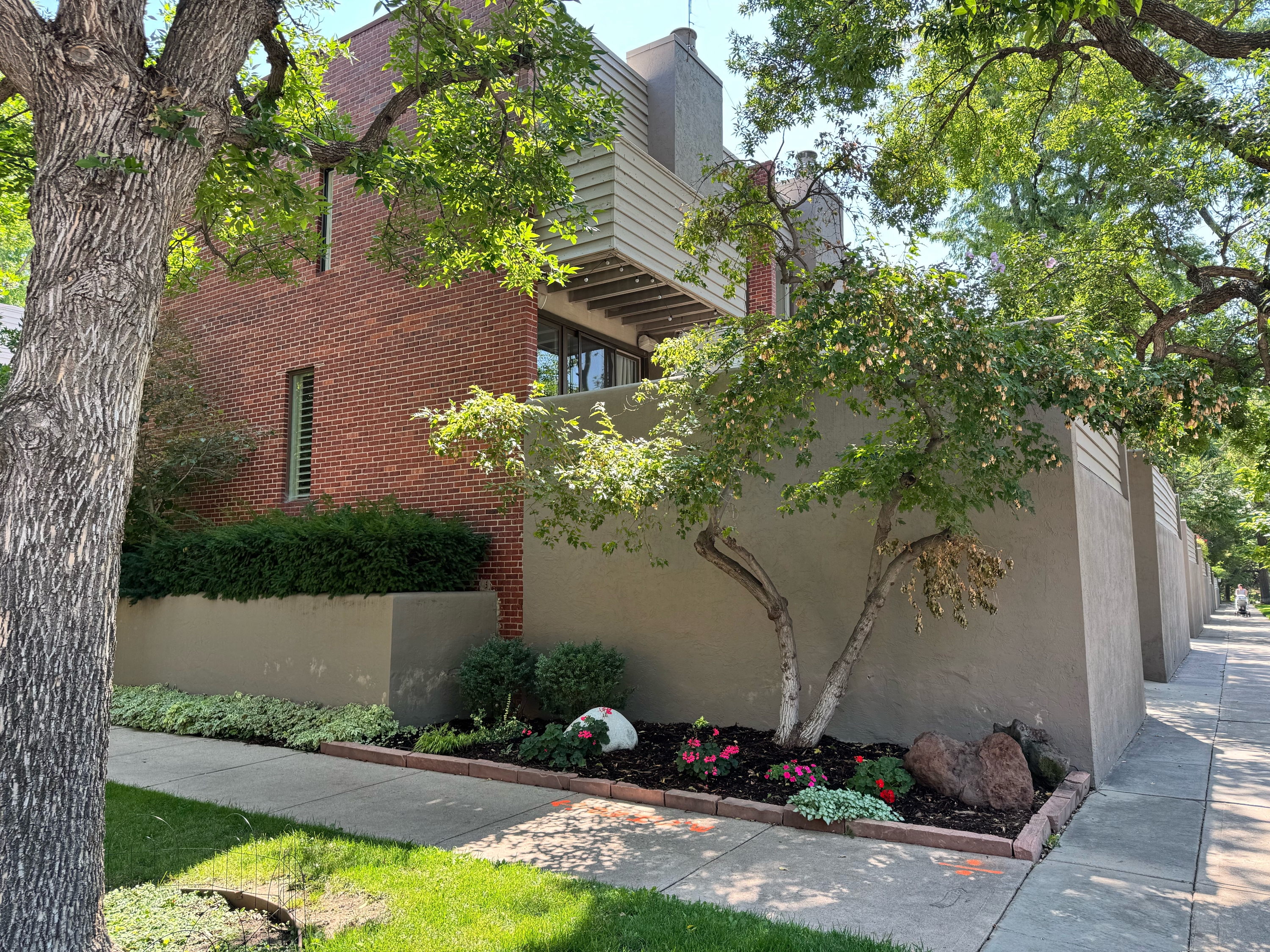 492 Josephine Street